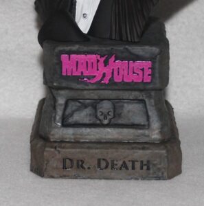 Madhouse (1974)