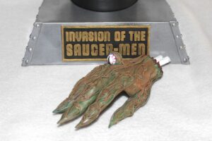 Invasion of the Saucer Men (1957)
