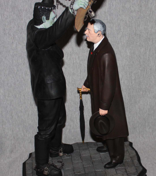 ghost-of-frankenstein-confrontation-1942-the-doctor-s-model-mansion